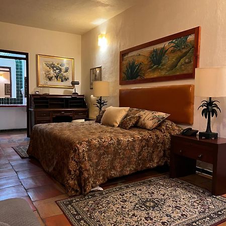 Casa Tlaquepaque Hotel Buitenkant foto
