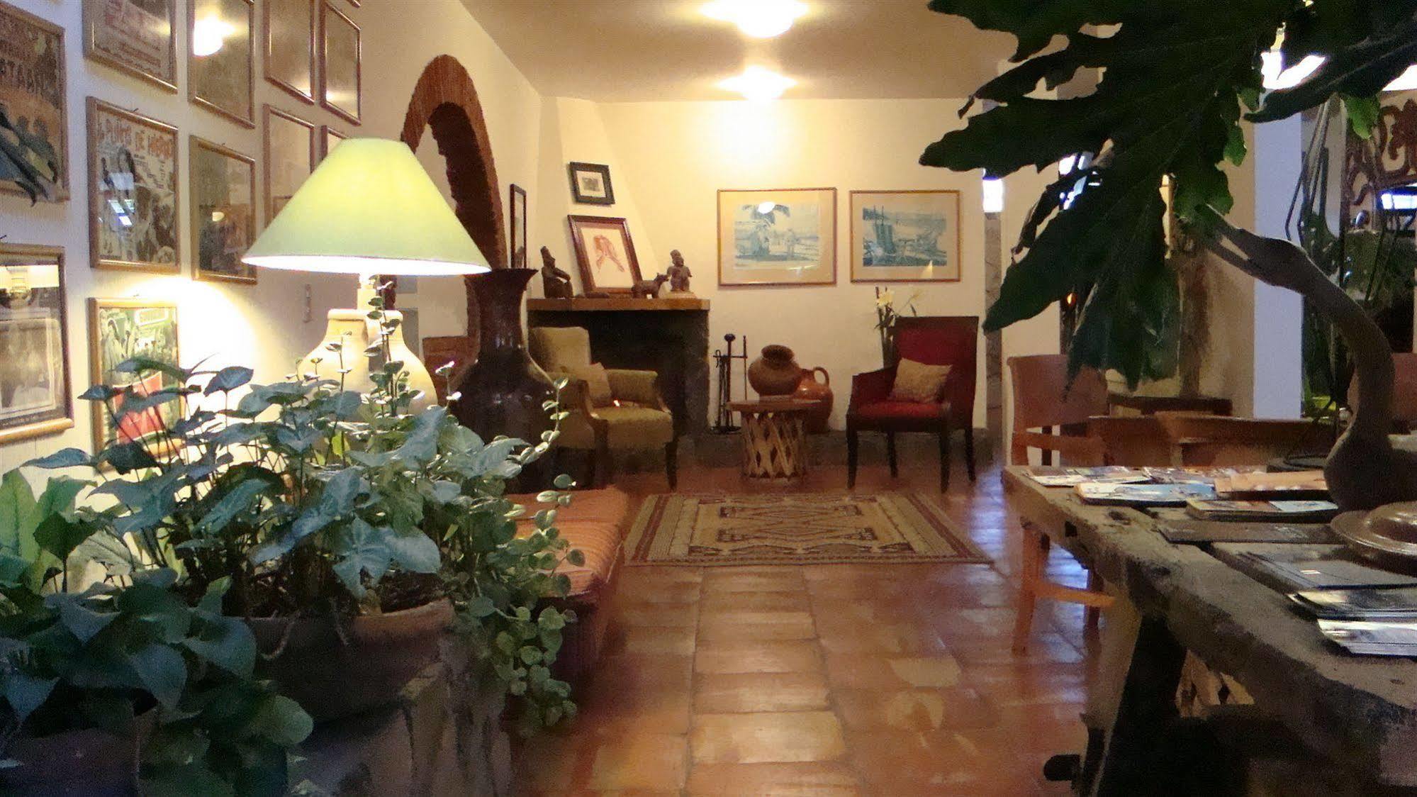 Casa Tlaquepaque Hotel Buitenkant foto