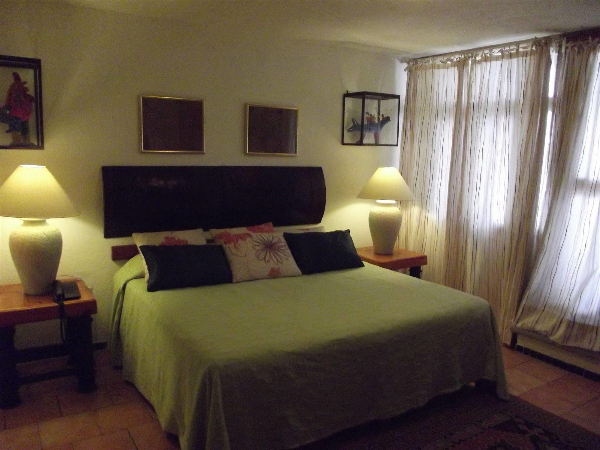 Casa Tlaquepaque Hotel Buitenkant foto